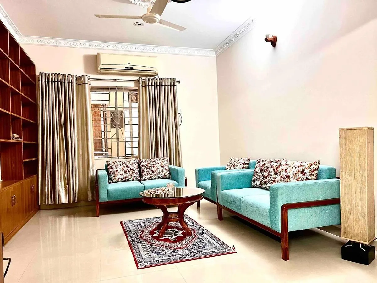 Trips Trilogy Gulshan Apartmet داكا شقة